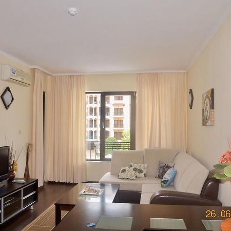 Апартамент Unilux Golden Sands Luaran gambar