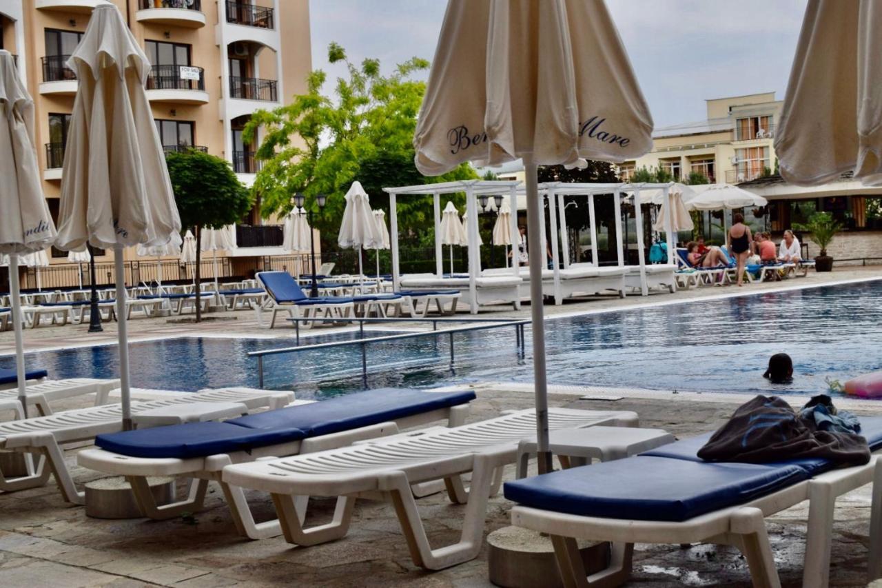 Апартамент Unilux Golden Sands Luaran gambar