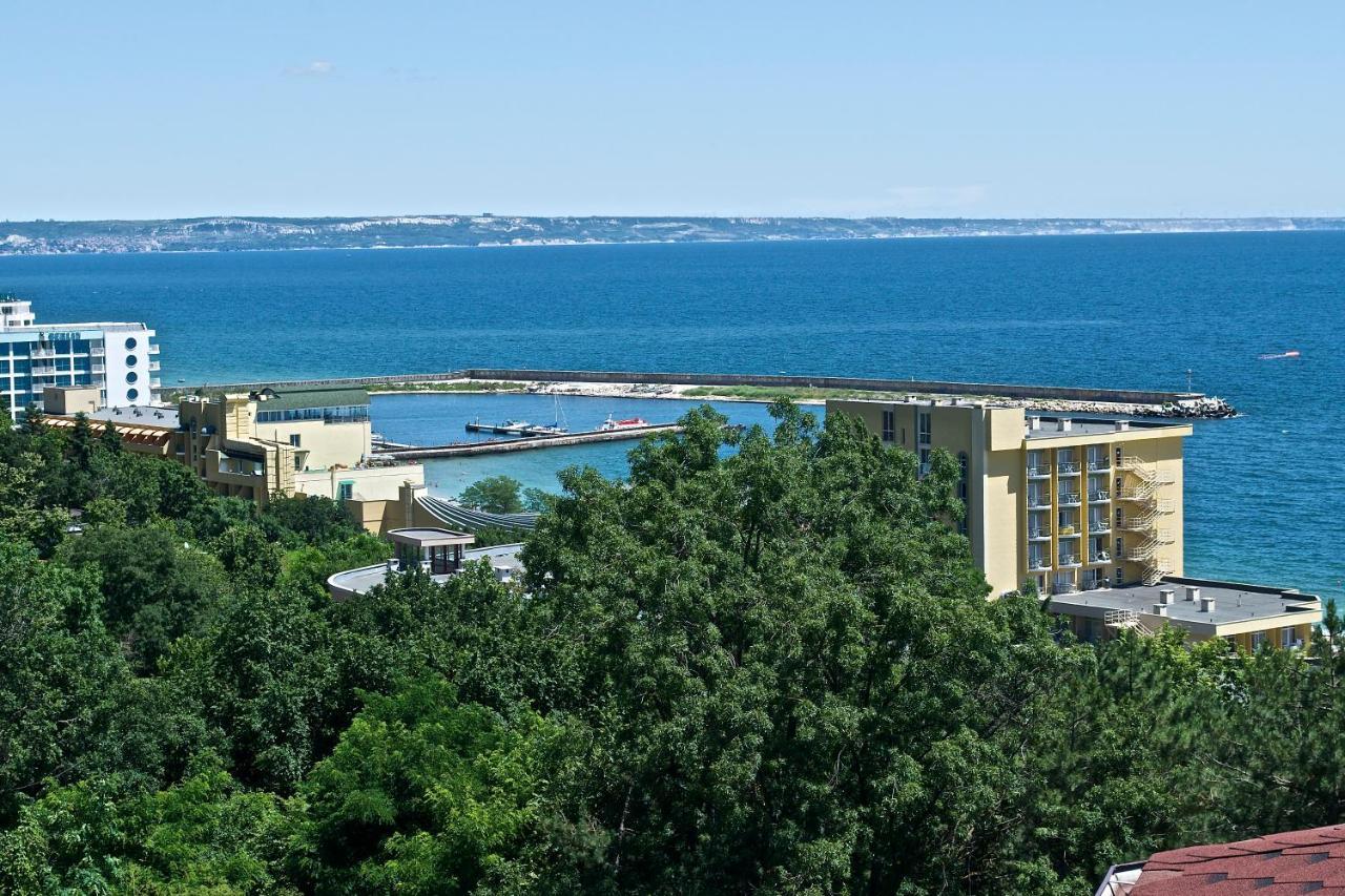 Апартамент Unilux Golden Sands Luaran gambar
