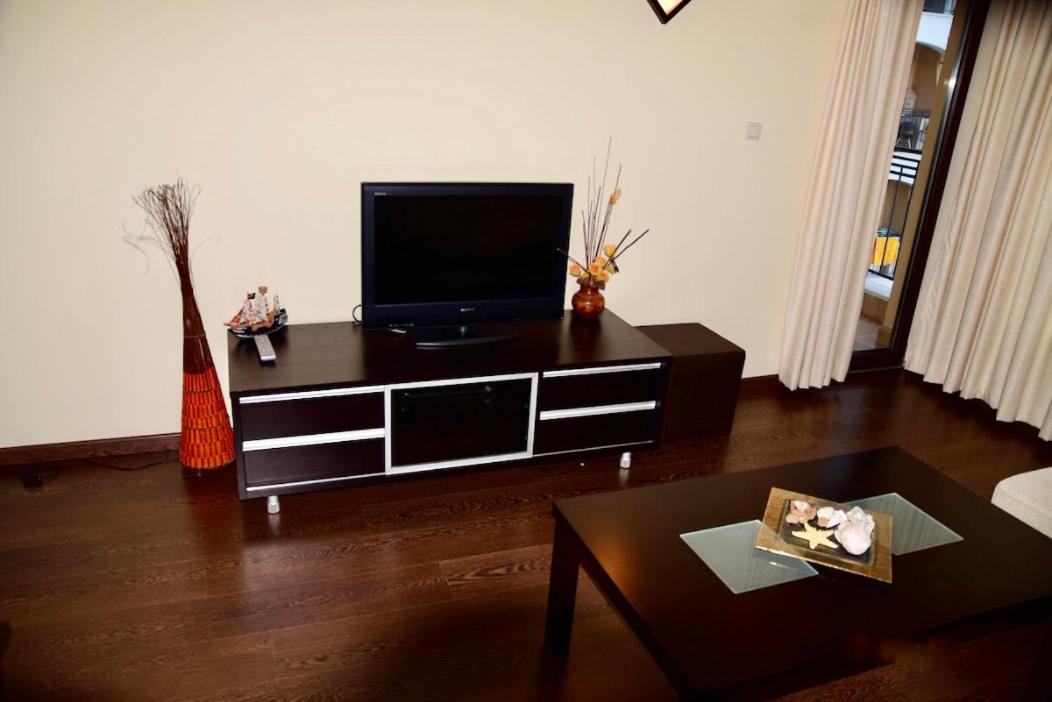 Апартамент Unilux Golden Sands Luaran gambar