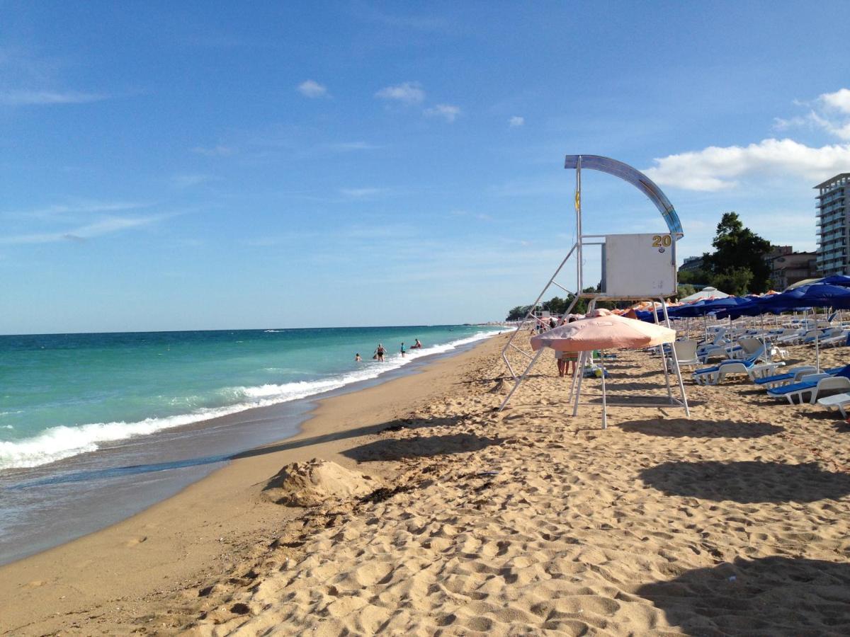 Апартамент Unilux Golden Sands Luaran gambar