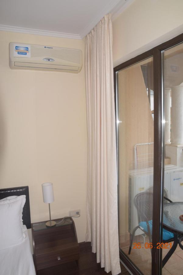 Апартамент Unilux Golden Sands Luaran gambar