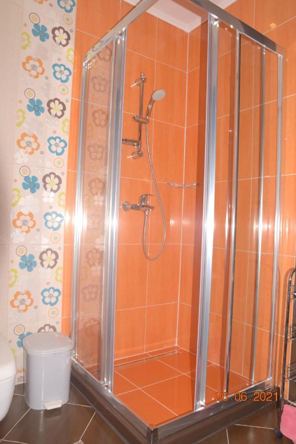 Апартамент Unilux Golden Sands Luaran gambar